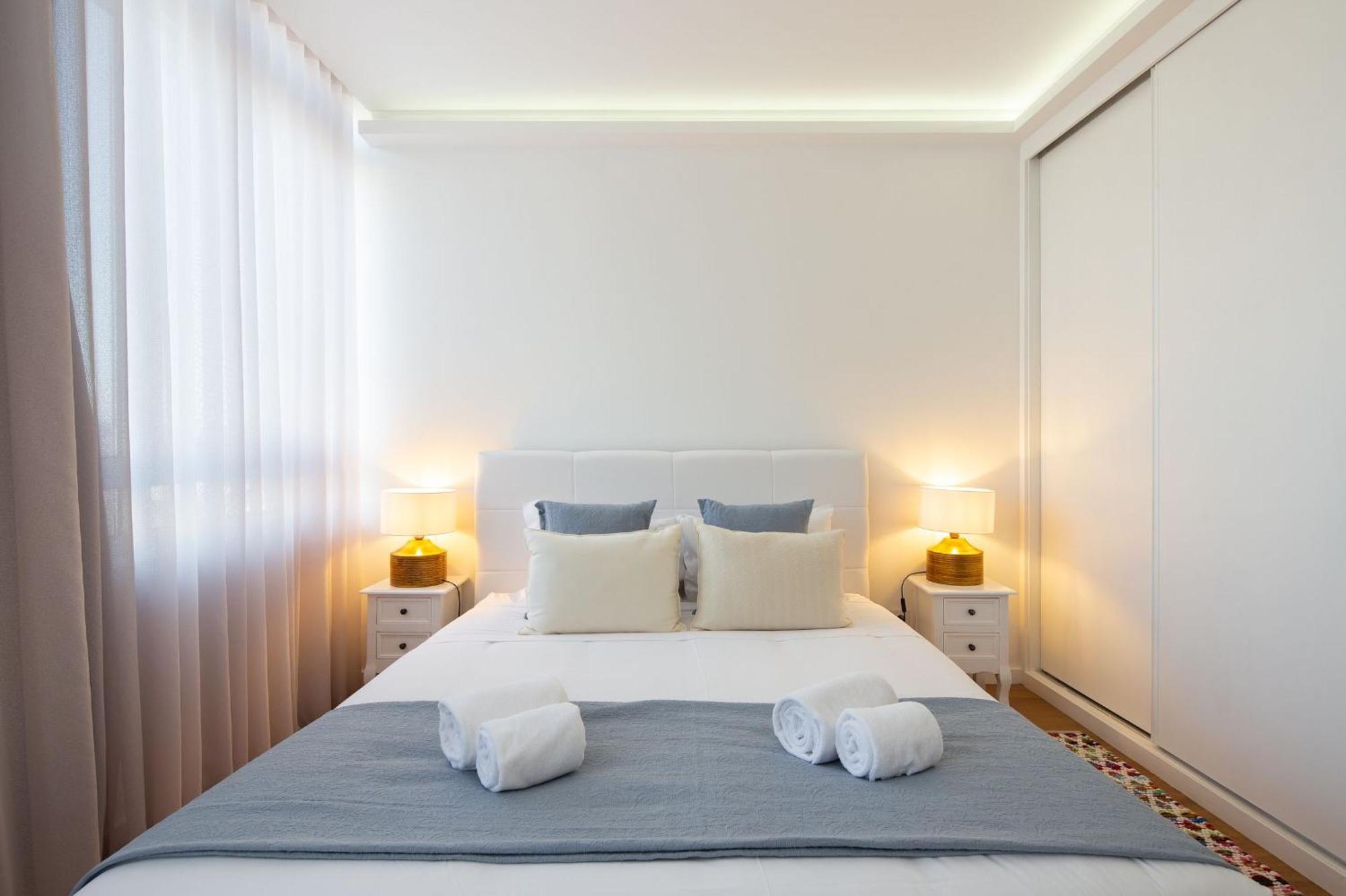 Lovelystay - Penthouse Balcony Apartment OOporto Exterior foto