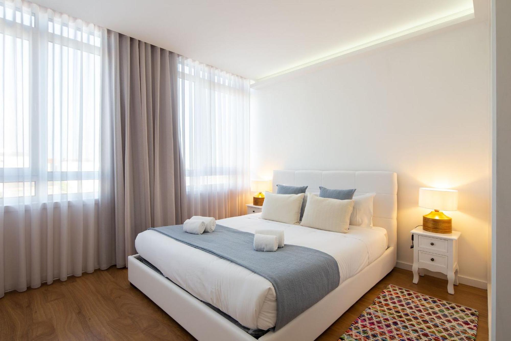 Lovelystay - Penthouse Balcony Apartment OOporto Exterior foto